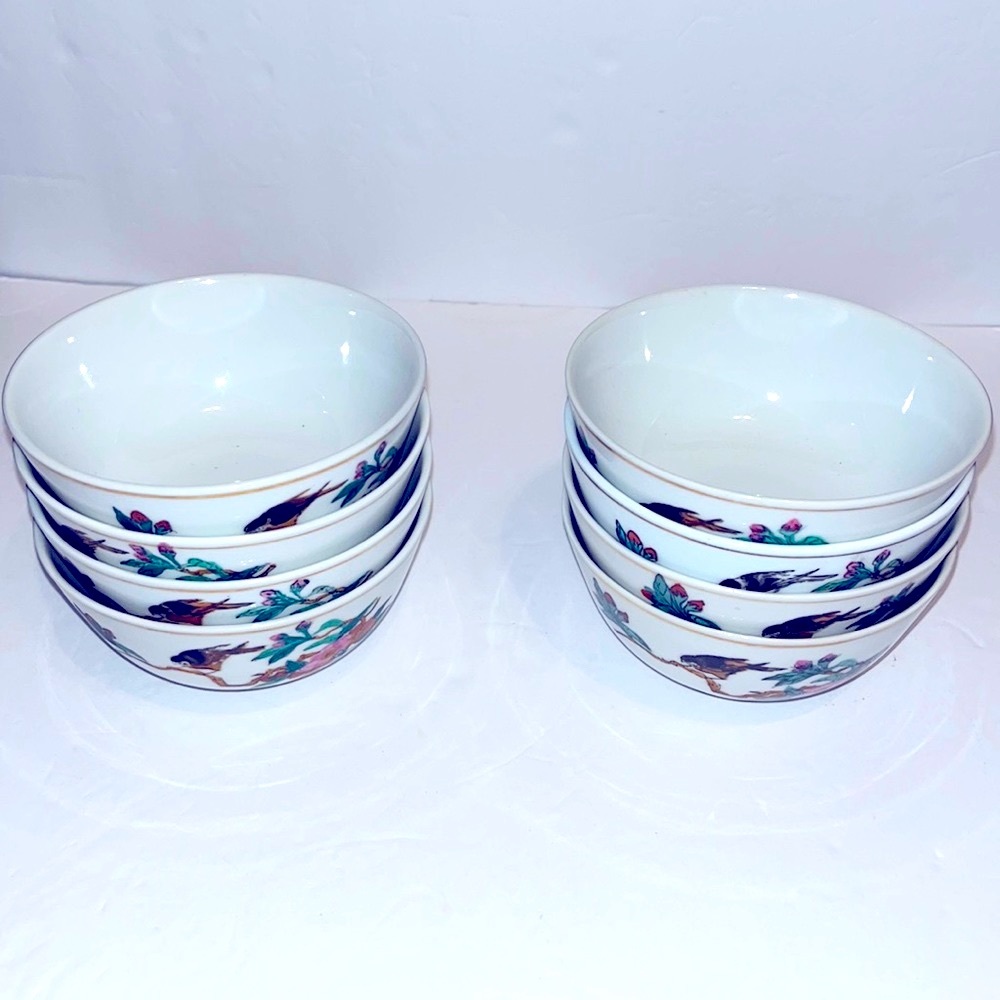 Set of 8 vintage Chinese rice bowls